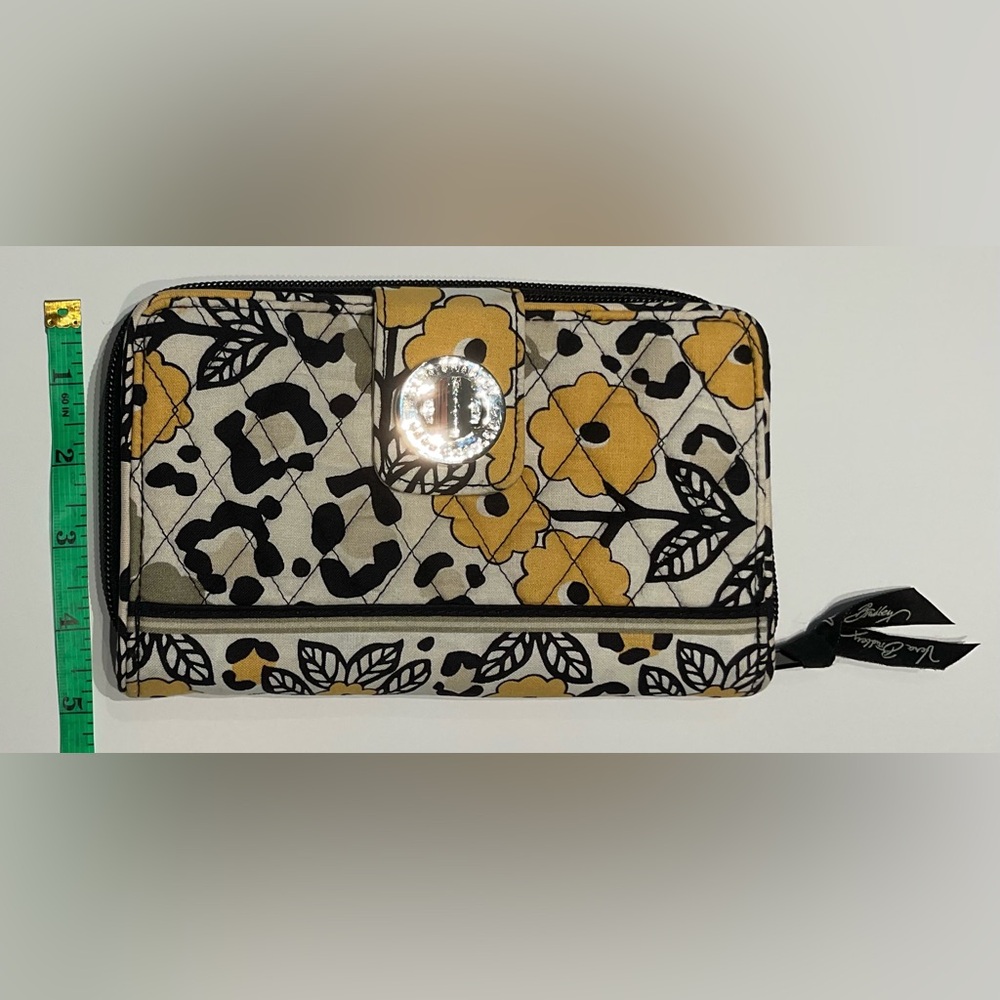 Vera Bradley Go Wild Quilted Turnkey Wallet - Picture 14 of 14